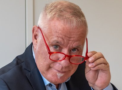 NZF_0885_MW_Brille_quer